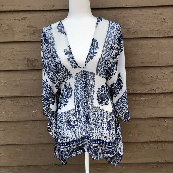 ☀️☀️☀️ 4/$20 Vince Camuto tunic! - Picture 2 of 6